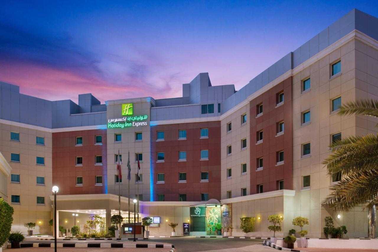 Holiday Inn Express Dubai Internet City, An Ihg Hotel Bagian luar foto